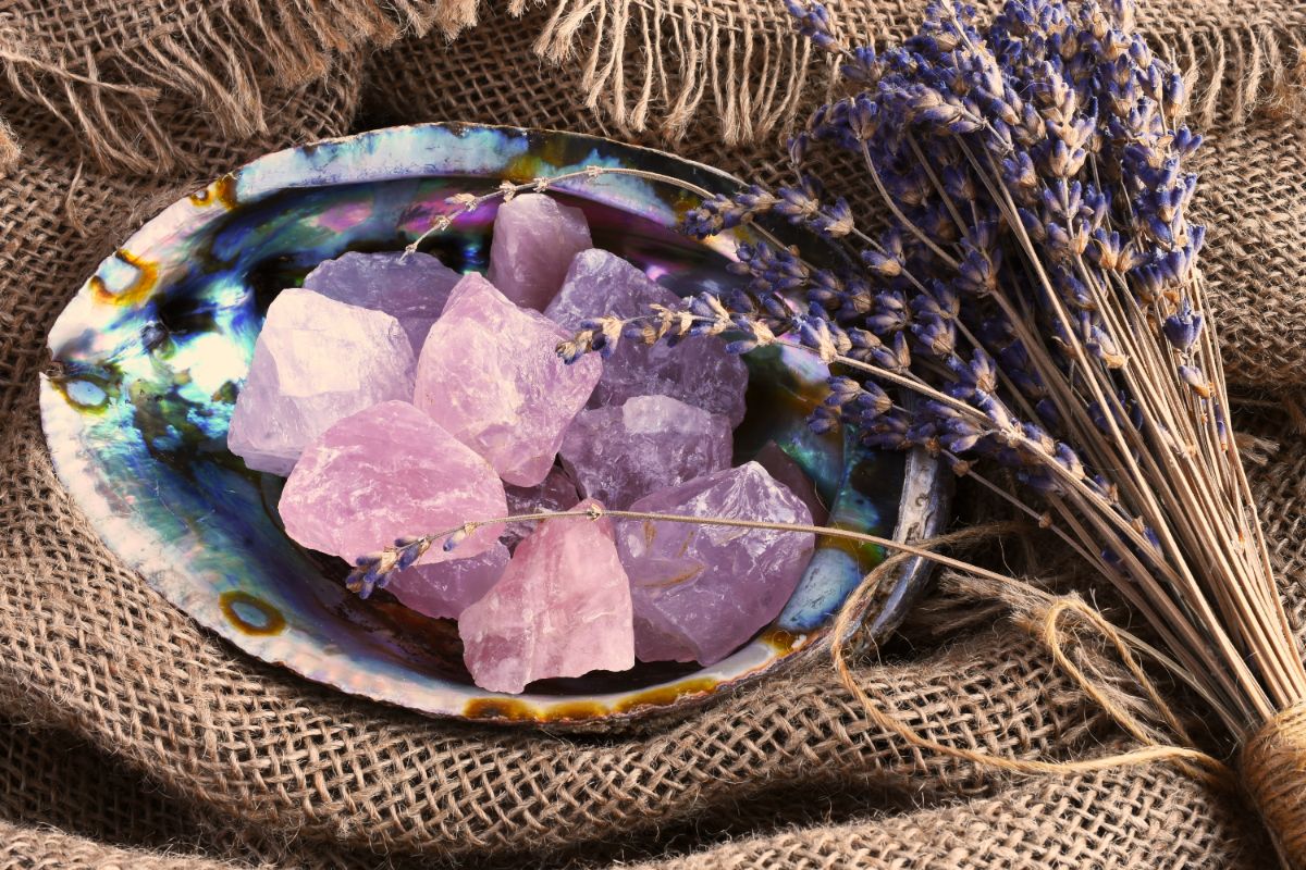 How To Meditate With Rose Quartz