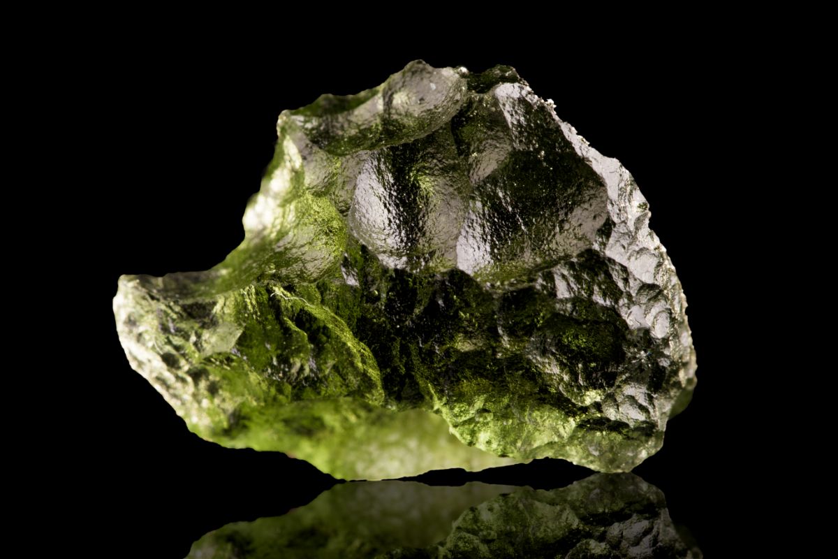 How To Use Moldavite To Manifest?