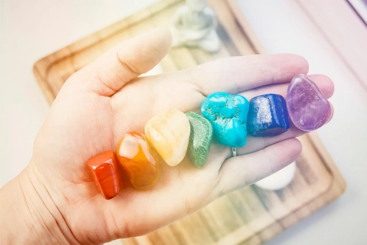 How To Meditate With Chakra Stones